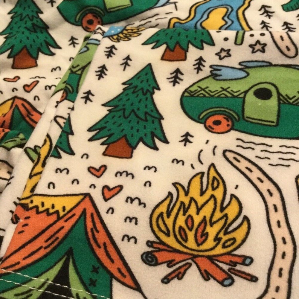 Camping Scene YOGA Leggings Animals Trees High Waisted Leggings PLUS SIZE - NWT - Picture 3 of 4